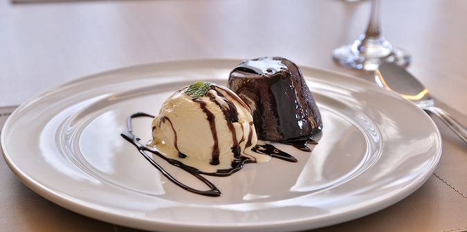 petit-gateau-com-sorvete