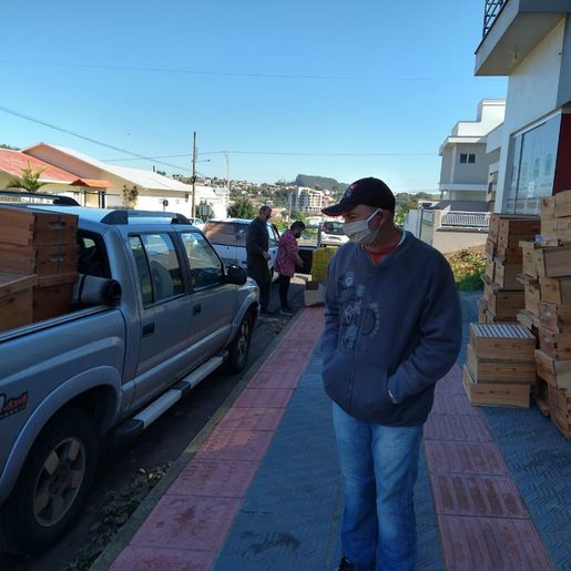 Epagri entrega kits para apicultores de SJCedro