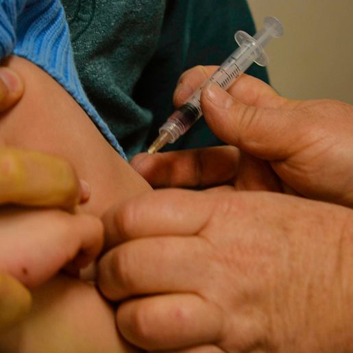 São Miguel começará a aplicar 3ª dose da vacina contra COVID em adolescentes