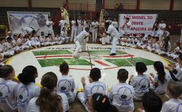 Oficina de Capoeira da Cultura realiza integração entre alunos e familiares
