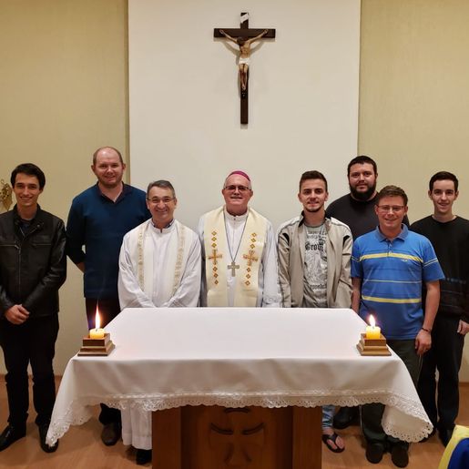 Seminarista de São José do Cedro estuda para se tornar padre