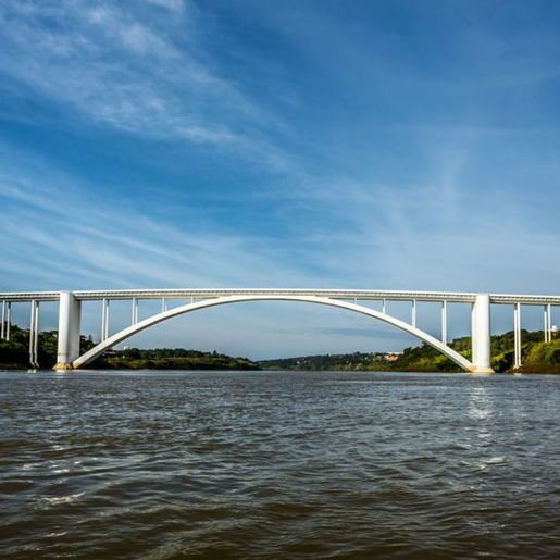 De volta às compras? Paraguai vai reabrir Ponte da Amizade