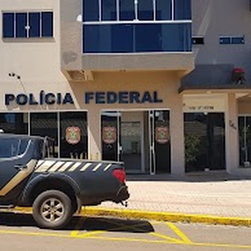 PF acompanha ingresso de estrangeiros pela aduana de Dionísio Cerqueira