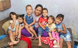 Caso raro: mulher brasileira engravidou de gêmeos três vezes