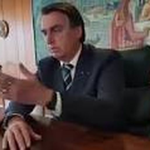 Bolsonaro diz que 'está proibido' falar em Renda Brasil no governo até 2022