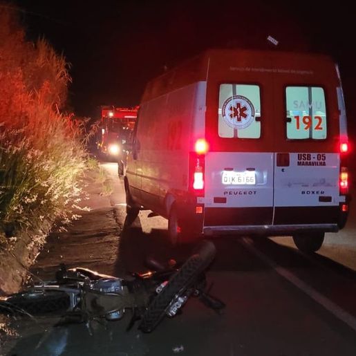 Motociclista fica ferido em colisão contra veículo em Maravilha