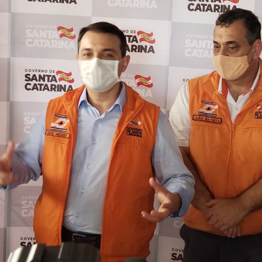 Vídeo: Governador anuncia ajuda emergencial a Descanso e Belmonte e garante liberação de recursos 