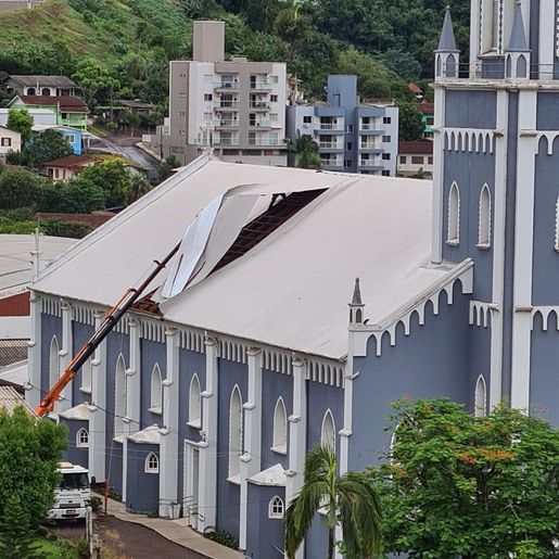 Em menos de uma semana duas igrejas são danificadas em Itapiranga 