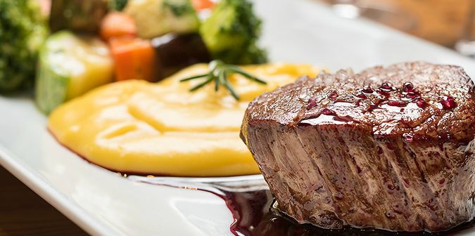 carne-ao-molho-de-vinho-tinto-com-legumes
