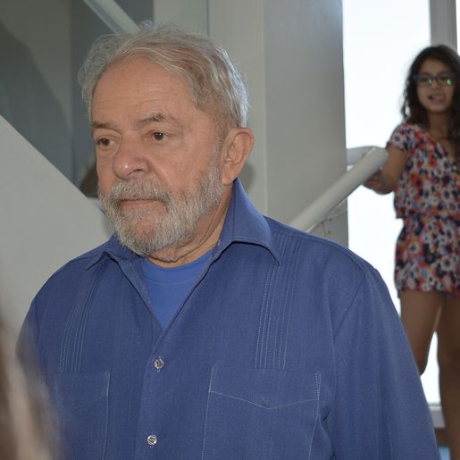 Lula faz primeira viagem para entrega de obras