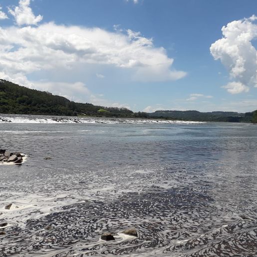 Menina é salva de afogamento no Rio Uruguai em Itapiranga