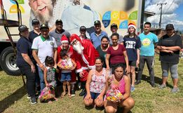 Natal Solidário: Cooperoeste distribui cestas básicas a famílias carentes