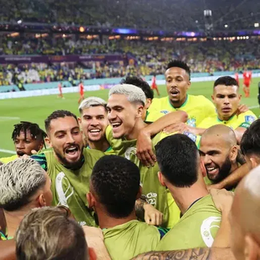 Com golaço de Casemiro, Brasil vence a Suíça e se garante nas oitavas da Copa