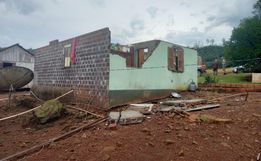 Meteorologista afirma que "tempestade convectiva" provocou estragos no interior de Itapiranga