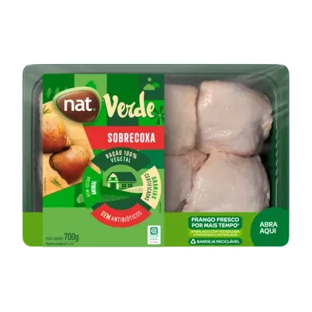 Sobrecoxa de frango Nat resfriado bandeja 700g