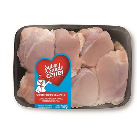 Sobrecoxa de frango resfriada sem pele carrer bandeja 750g