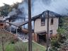 Residência fica destruída pelo fogo em Quilombo 