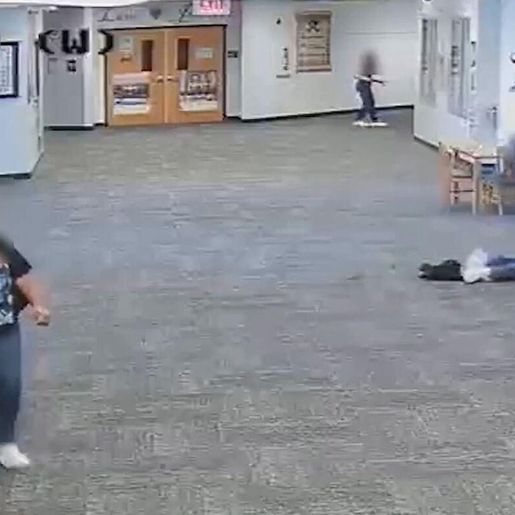 Aluno espanca e deixa professora inconsciente depois de ter videogame retirado durante aula