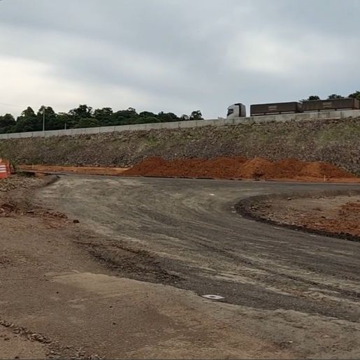 VÍDEO: obras no trecho da BR 163 em São José do Cedro estão paradas