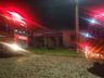 Rápida atuação do Corpo de Bombeiros salva casa em incêndio