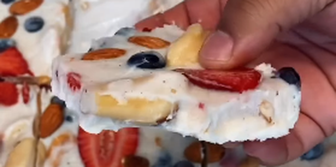 snack-de-frutas-com-iogurte