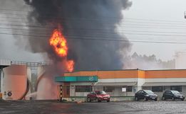 Incêndio atinge depósito da Maxsul em Chapecó