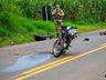 VÍDEOS: Colisão entre carro e moto deixa motociclista gravemente ferido