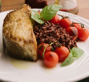 Arroz Riz Assemblage com Bacalhau e Tomate Tostado
