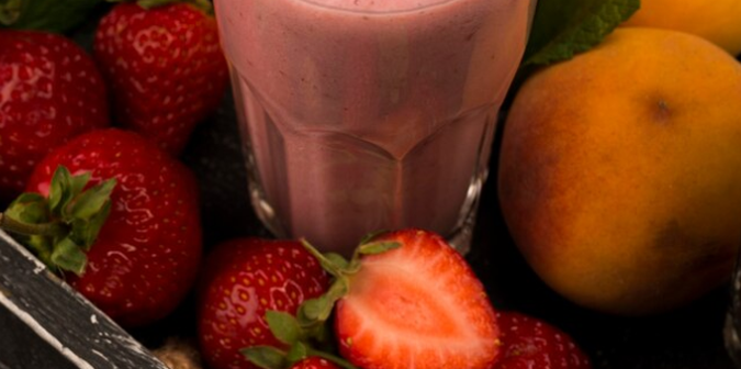 shake-de-frutas-vermelhas-com-creatina