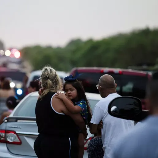 Sobe para 51 o nº de mortos em caminhão com imigrantes no Texas