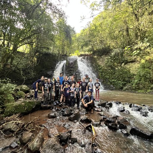 Grupo Escoteiro Atalaia realiza trilha ecológica no rio Famoso